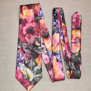 Vintage Grenadier polyester tie, bold shiny floral pattern, pink, green & yellow